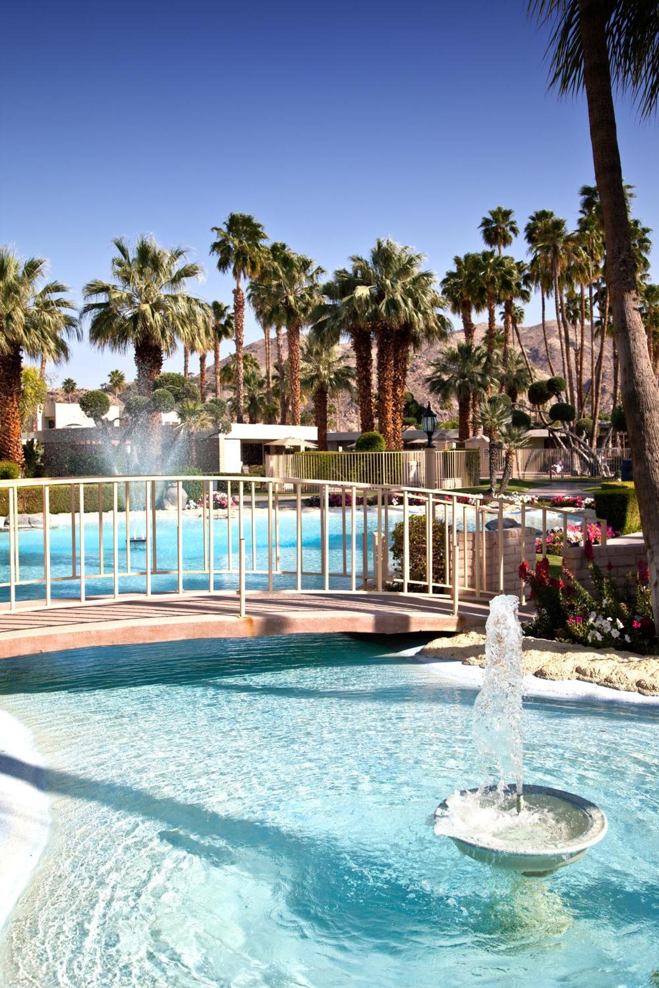 Desert Isle Resort Palm Springs Exterior photo