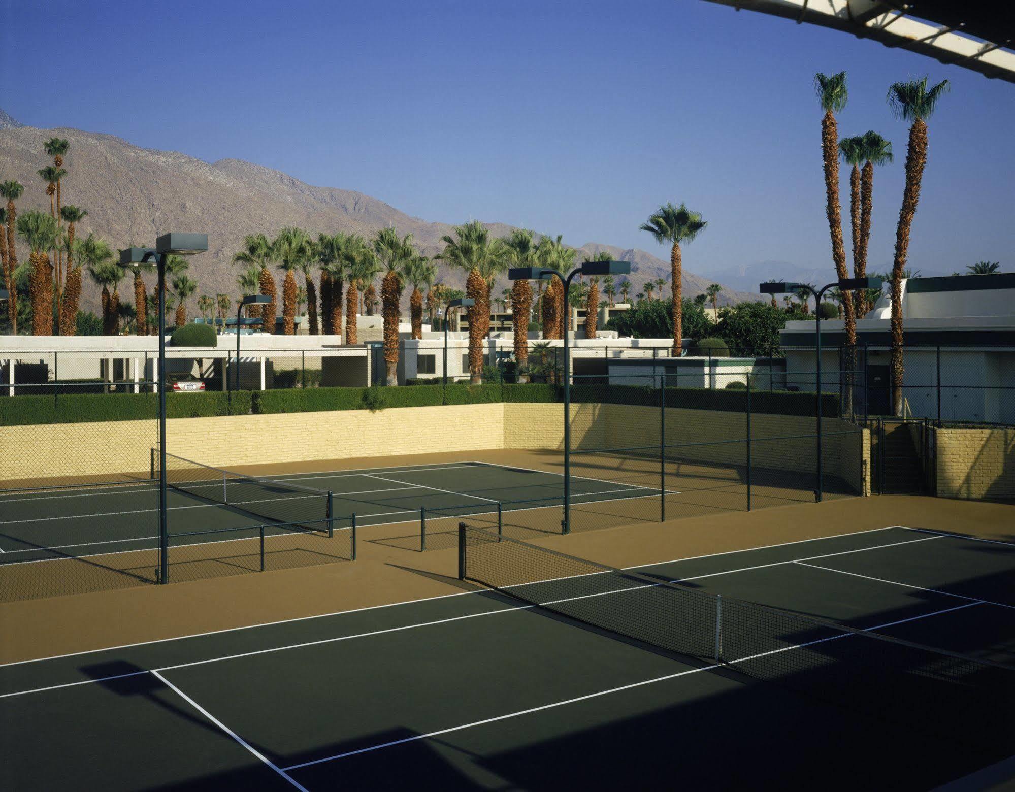 Desert Isle Resort Palm Springs Exterior photo